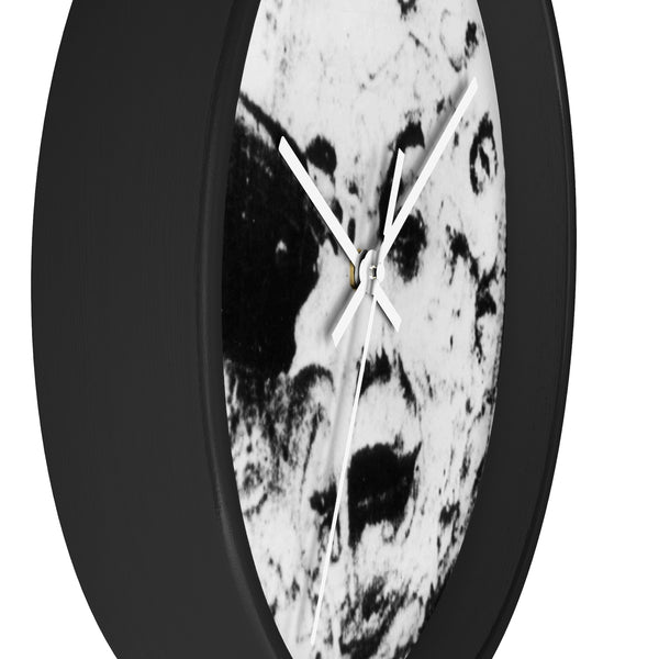 Le Voyage Dans La Lune Wall Clock
