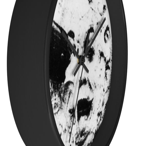 Le Voyage Dans La Lune Wall Clock